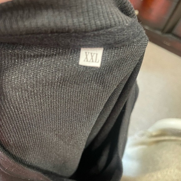 BLACK LIGHT SWEATER - Picture 4 of 5